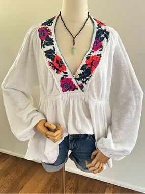 Free People Embroidered Gauze Peasant Tunic White Pink Boho Cottagecore Top M